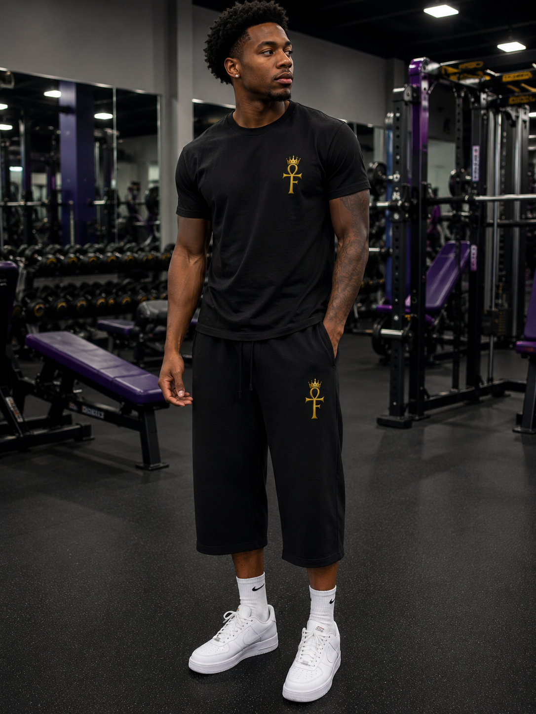 Next Era: Cropped Crest Pants